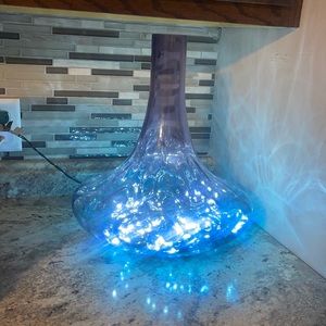 Pretty light vase